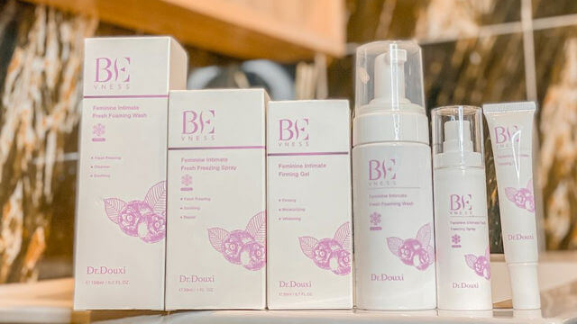 Bộ 4 chăm s&oacute;c v&ugrave;ng k&iacute;n phụ nữ Dr. Douxi 