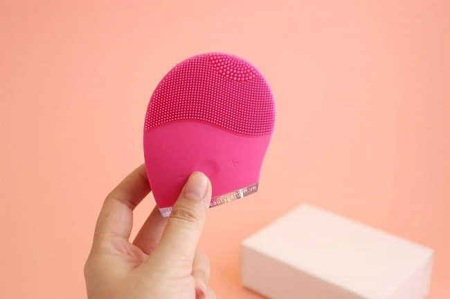 M&aacute;y rửa mặt Halio d&ugrave;ng c&ocirc;ng nghệ s&oacute;ng rung Sonic Wave