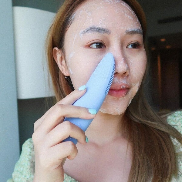 M&aacute;y rửa mặt si&ecirc;u &acirc;m MIRAE c&oacute; t&aacute;c dụng loại bỏ bụi bẩn, mụn đầu đen tr&ecirc;n da